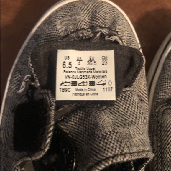 Super cute loafer style vans - Picture 3 of 3